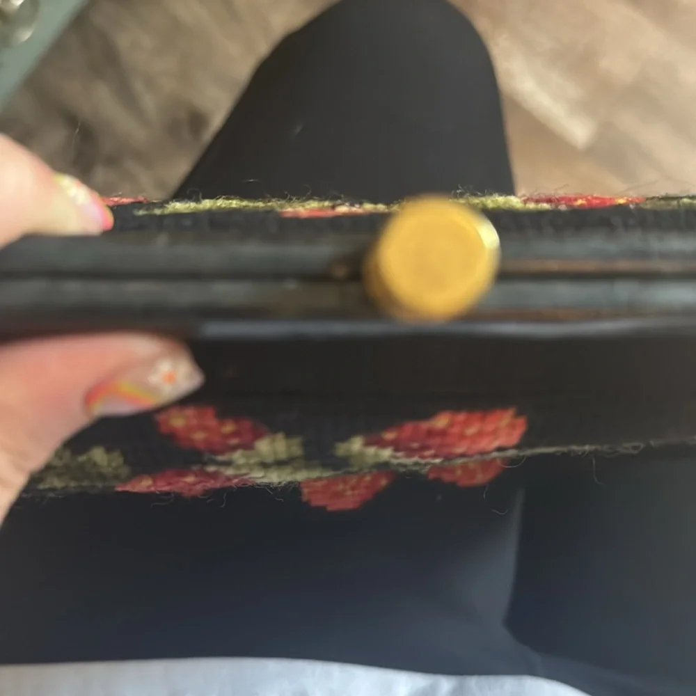 Koro Creation Vintage NeedlePoint Tapestry Women’s Strawberry Handbag - Picture 16 of 16